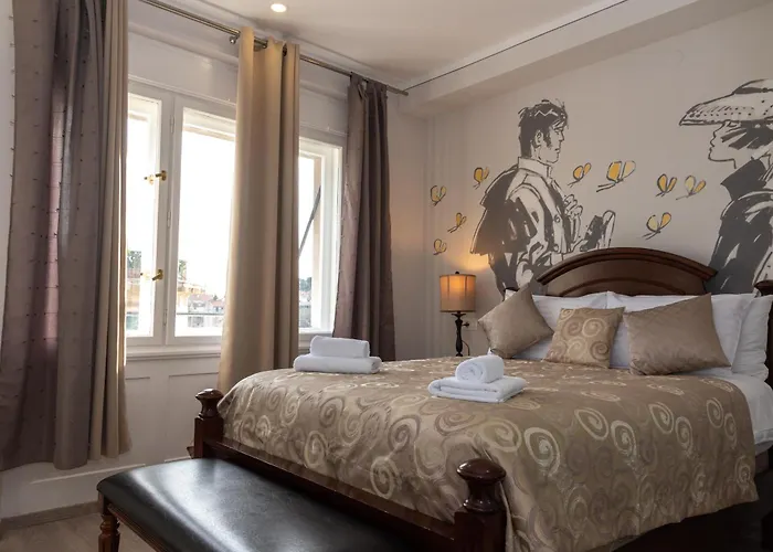 Metropole Luxury Bed & Breakfast 4*