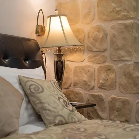 Bed and breakfast Metropole Luxury